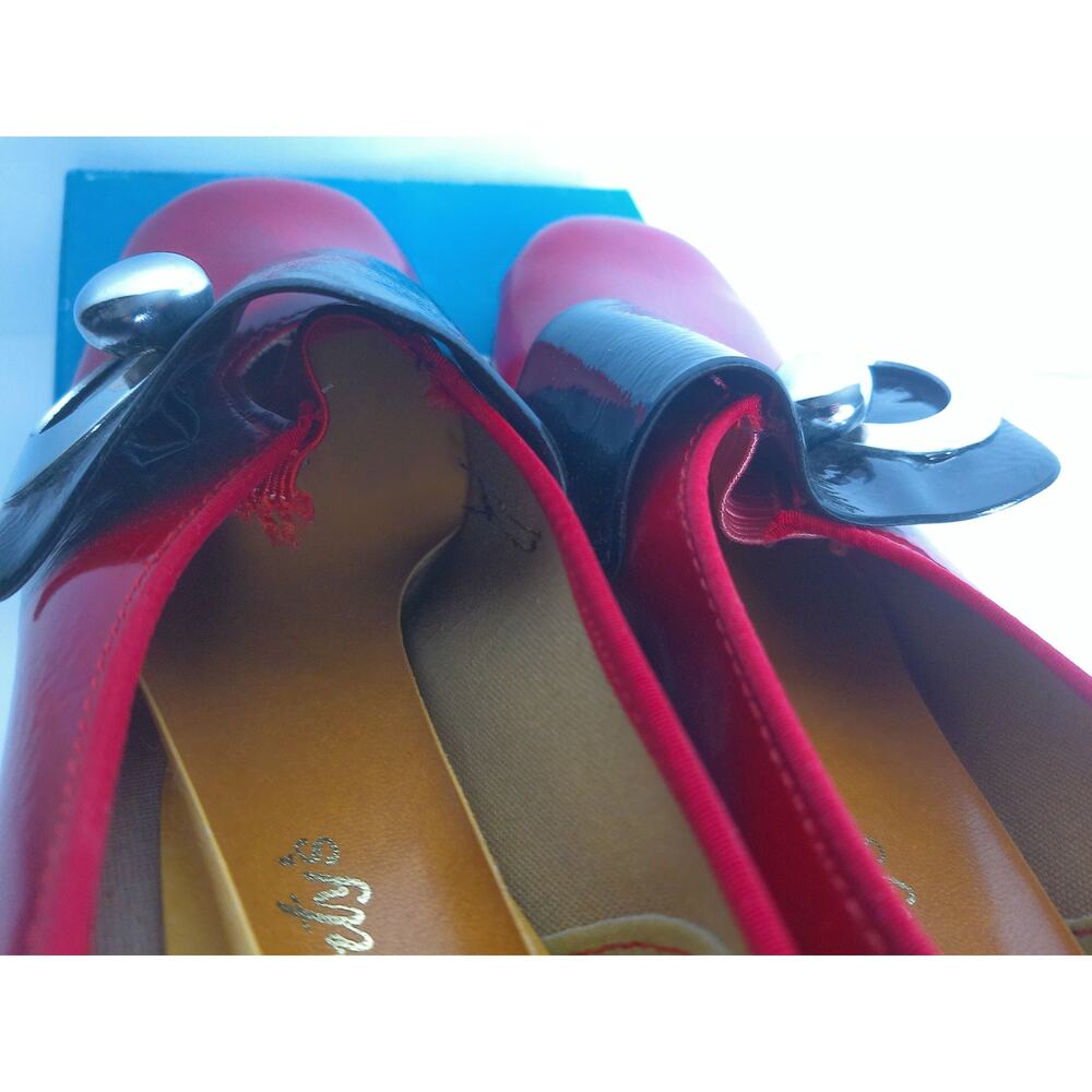 Vintage Smartys Red Black Patent Pumps Shoes Silver Buckle Deco Size 7 - Picture 9 of 10